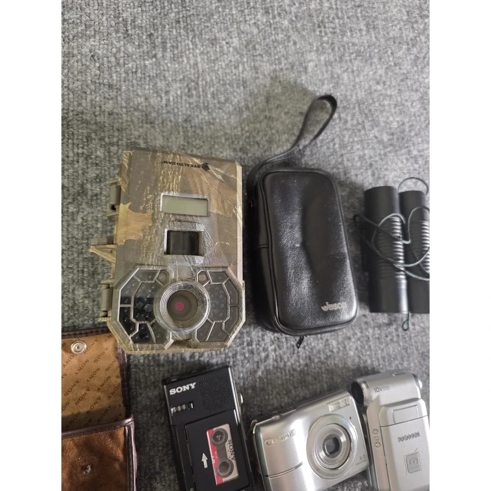 Sony Canon Olympus Camera/electronics Lot AS-IS UNTESTED